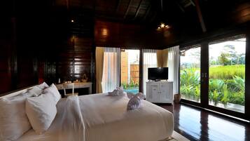 1 sovrum, vÀrdeförvaringsskÄp pÄ rummet och strykjÀrn/strykbrÀda