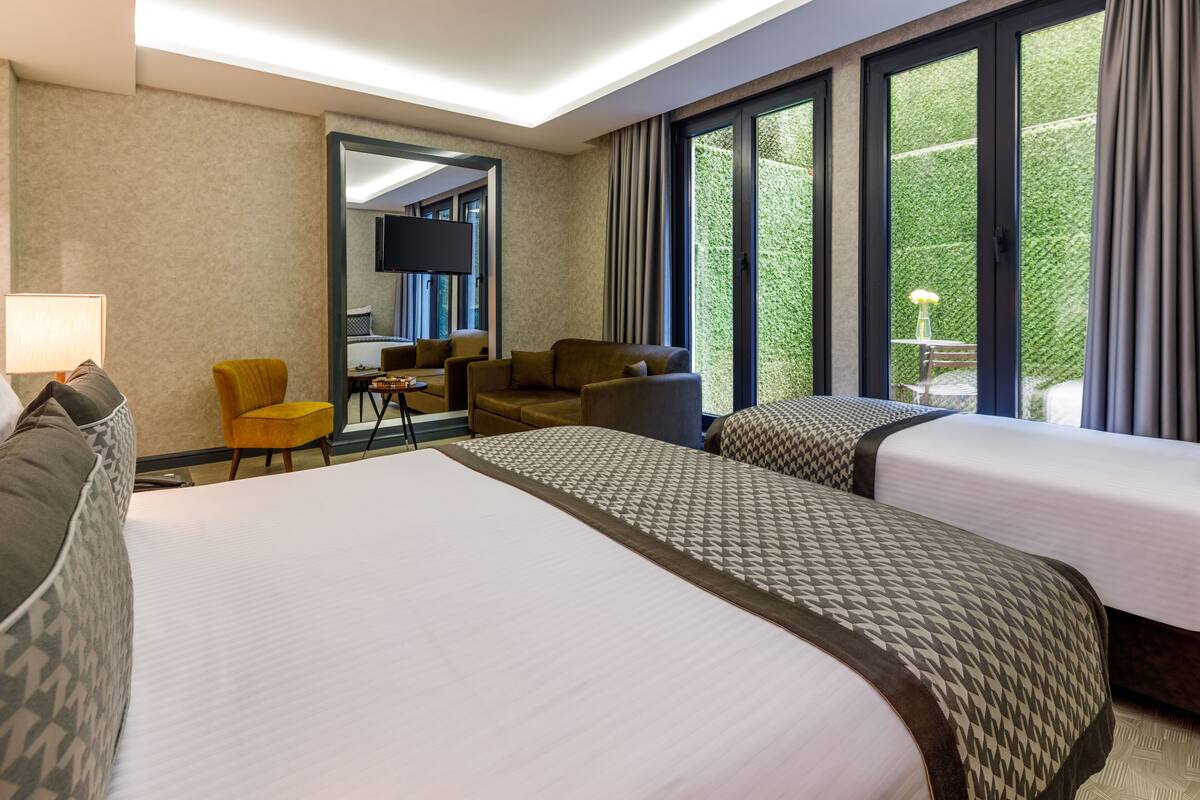Junior Suite with Turkish Bath - Ground Floor | 迷你吧、隔音、免費 Wi-Fi、床單