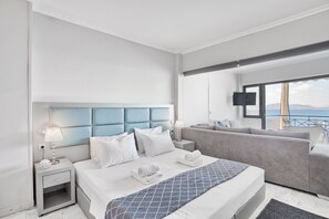 Studio, Balkon, Meerblick | 1 Schlafzimmer, Schreibtisch, schallisolierte Zimmer