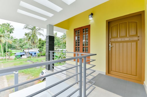 Bethel Gardens Top View provides you a comfy stay in the middle of foliage.