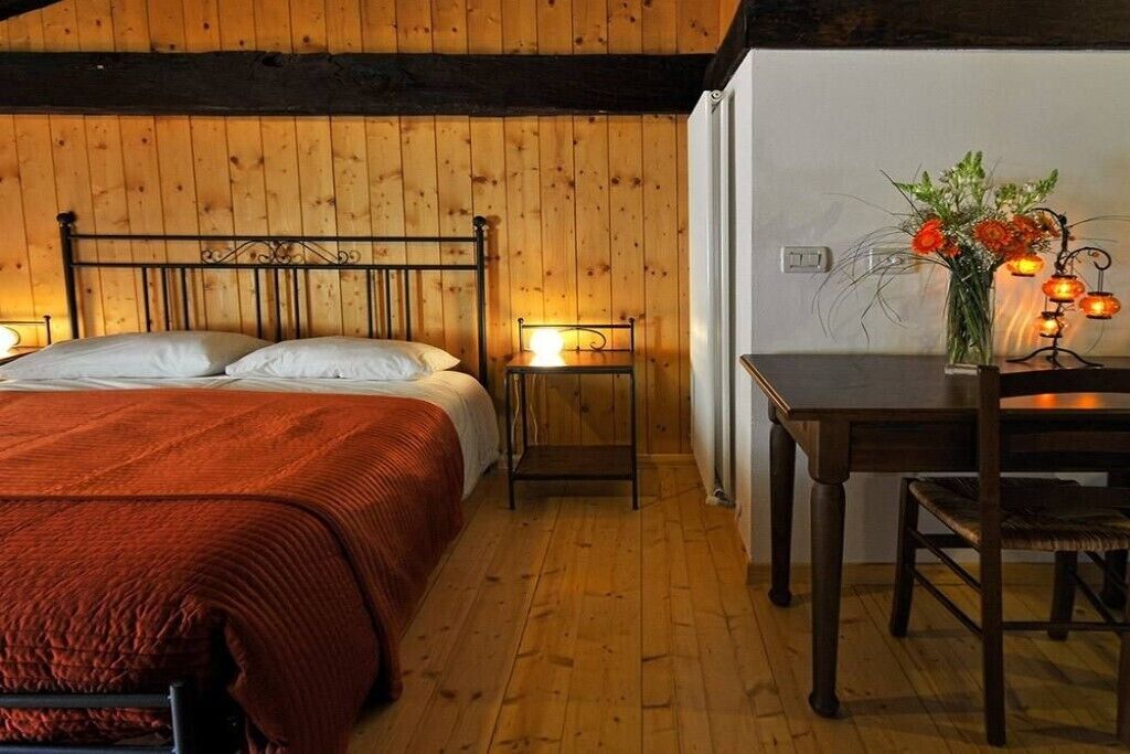 Grandparents' house in the UNESCO heritage hills, close to the Revine lakes.