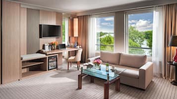 Deluxe Double or Twin Room, Balcony, Lake View | Minibar, in-room safe, soundproofing, iron/ironing board