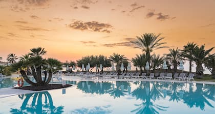 The Signature Level at Grand Palladium Sicilia Resort & Spa