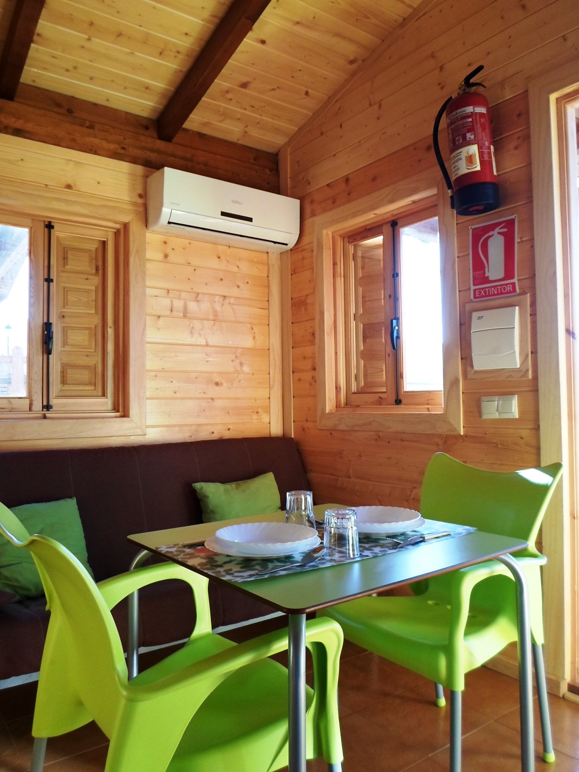 經典洋房 | 私人廚房 | 大型冰箱、微波爐、爐台、咖啡機/沖茶器