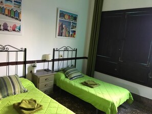 4 chambres, fer et planche à repasser, Wi-Fi gratuit