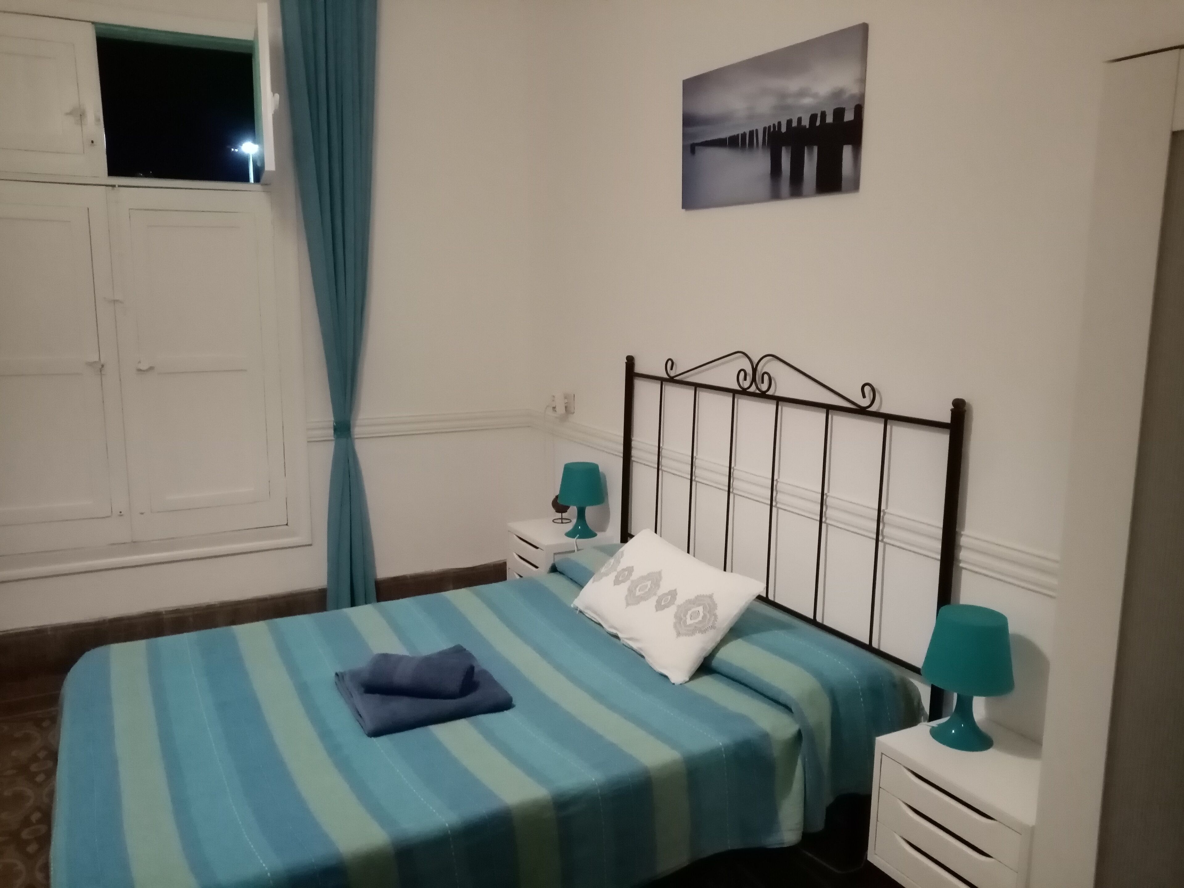 4 Schlafzimmer, Bügeleisen/Bügelbrett, kostenloses WLAN