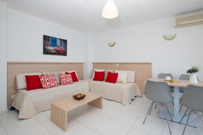 Apartment, 1 Bedroom, Balcony, Sea View | Living room - Apartamentos Calablanca (Calvia)