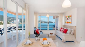 Apartment, 1 Bedroom, Balcony, Sea View | Interior detail