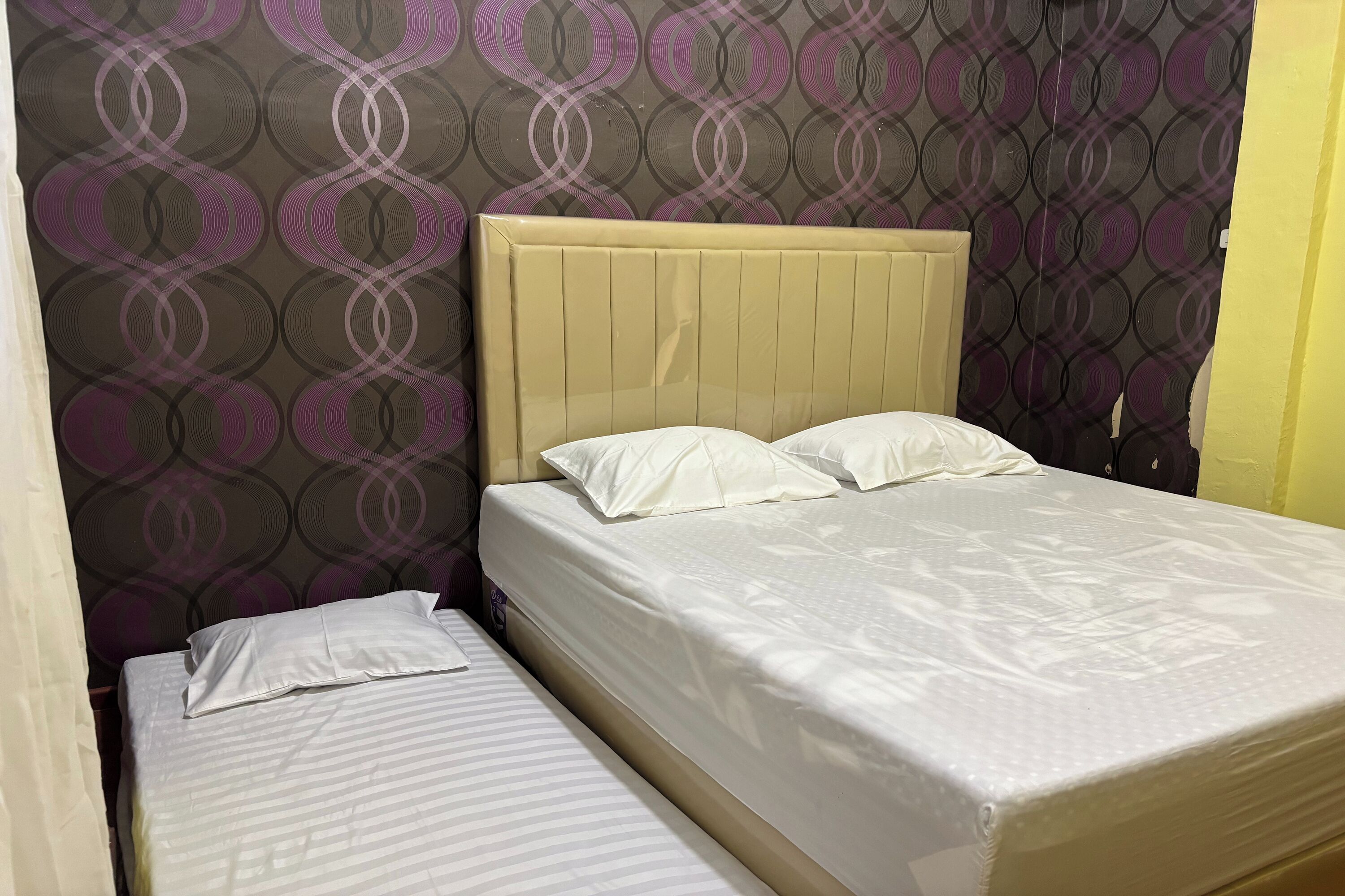 Standard Room | Free WiFi, bed sheets