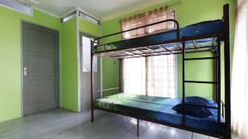 Dormitory Fan, Shared Bathroom | 免費 Wi-Fi、床單