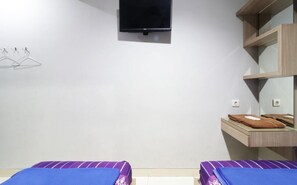 Free WiFi, bed sheets