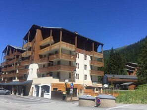 Exterior - Studio 4 people at the foot of the slopes and the cable car (Valfréjus)