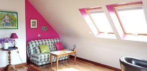 Double Room, Sea View | Living area | Flat-screen TV