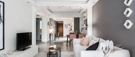 TV connectée, Netflix, livres, services de streaming