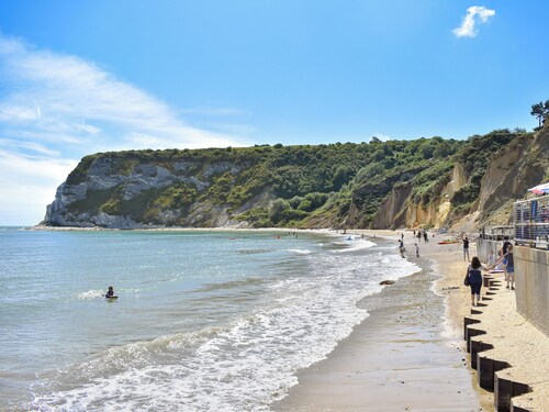 3 bedroom accommodation in Bembridge, near Sandown