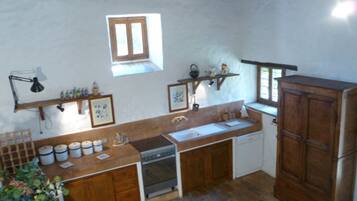 Appartamento Romantico (Torretta) | Cucina privata | Frigorifero con congelatore, forno, piano cottura, lavastoviglie