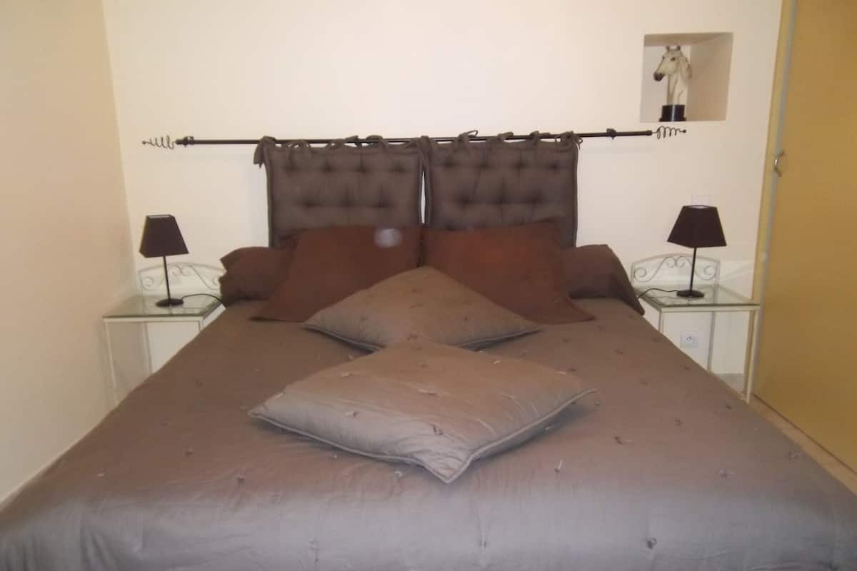 Iron/ironing board, free cots/infant beds, free WiFi, bed sheets