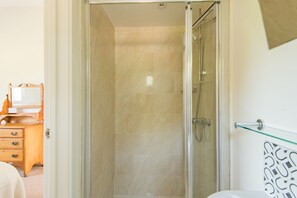 Ducha y secador de pelo