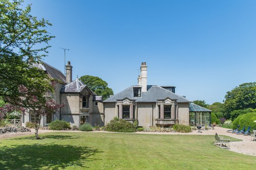 Stunning large family house overlooking Walmer Castle sleeping 16