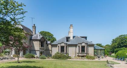 Stunning large family house overlooking Walmer Castle sleeping 16