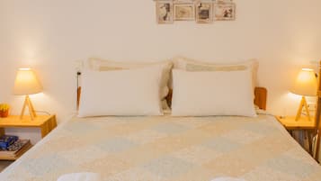 Fer et planche à repasser, Wi-Fi gratuit, draps fournis