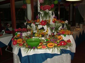 Free daily buffet breakfast  - Club Hotel Marina 2 (Campo nell'Elba)