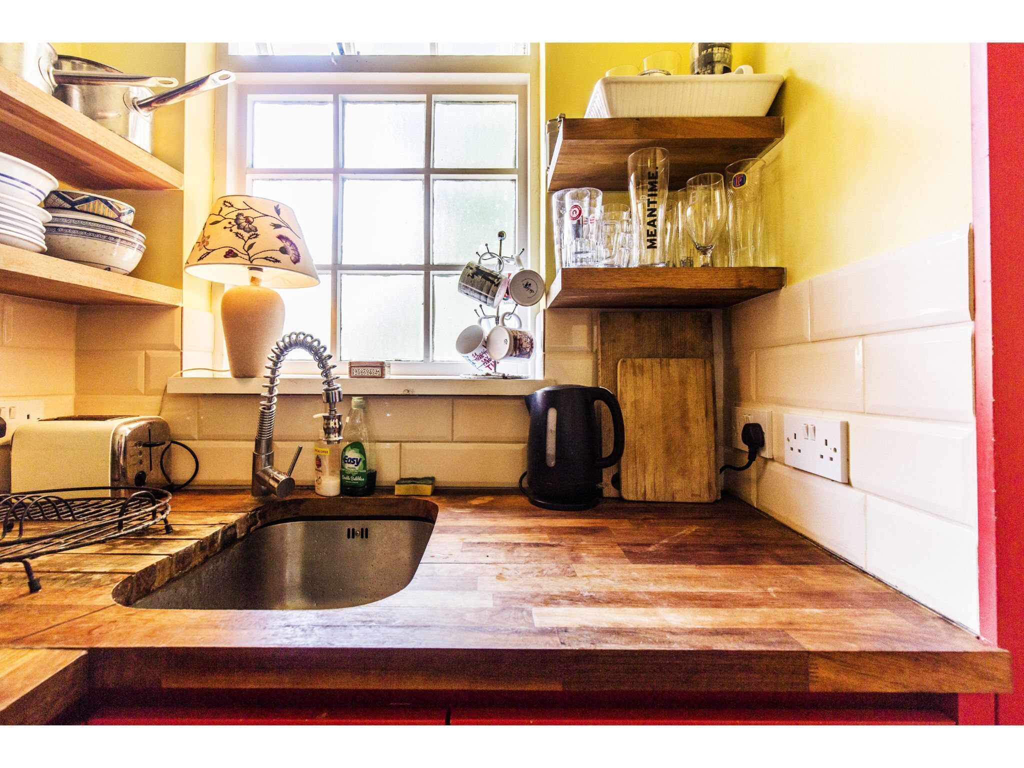 Pass the Keys | Sunny home in Kennington - Private roof top Profile