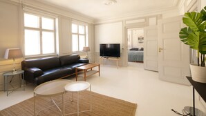 Flat-screen TV - Direct Inner city Deluxe 3 (Copenhagen)