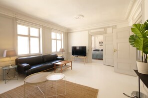 Flat-screen TV - Direct Inner city Deluxe 3 (Copenhagen)