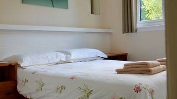 Chalet, 2 Bedrooms | 2 bedrooms, cots/infant beds, free WiFi, bed sheets