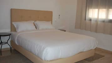 2 chambres, espace de travail pour ordinateur portable