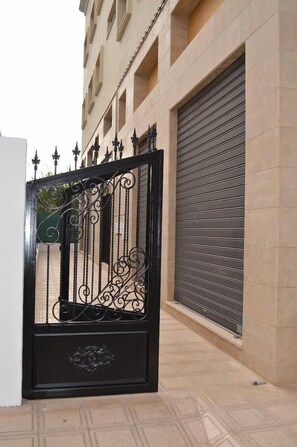 Entrée de l’hébergement