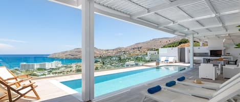 Tempat makan outdoor