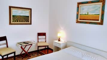 1 chambre, fer et planche Ă  repasser, Wi-Fi, draps fournis