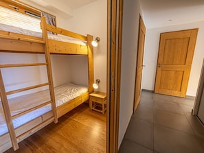 2 quartos, Wi-Fi de cortesia, roupa de cama
