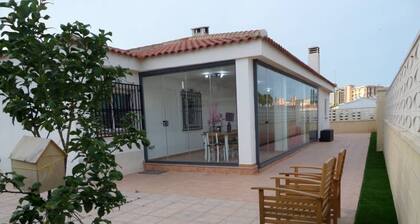 LUXUSVILLA BEI 250 M. VOM STRAND