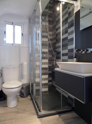 Towels, toilet paper