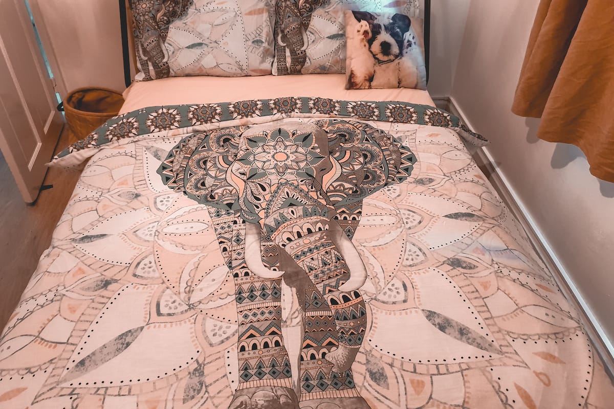 2 bedrooms, individually decorated, individually furnished