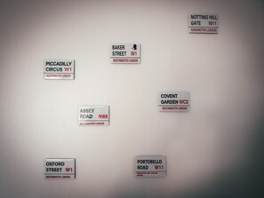 Interior detail - Kensington Bedrooms (London)