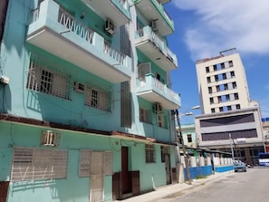 Unclassified image, 3 of 21, button - Apartamento Patricia y Jesús en Galeano (Havana)