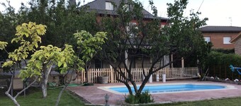 Rural House "Entrepinos". Ideal for family and groups. Private space with views