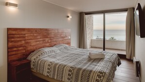 Panoramic Apartment, Beach View | 2 bedrooms, iron/ironing board, WiFi (free), individually decorated - Enchanting Concon (Concon)