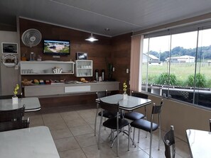 Free daily buffet breakfast - Hotel Rizzi (Encantado)