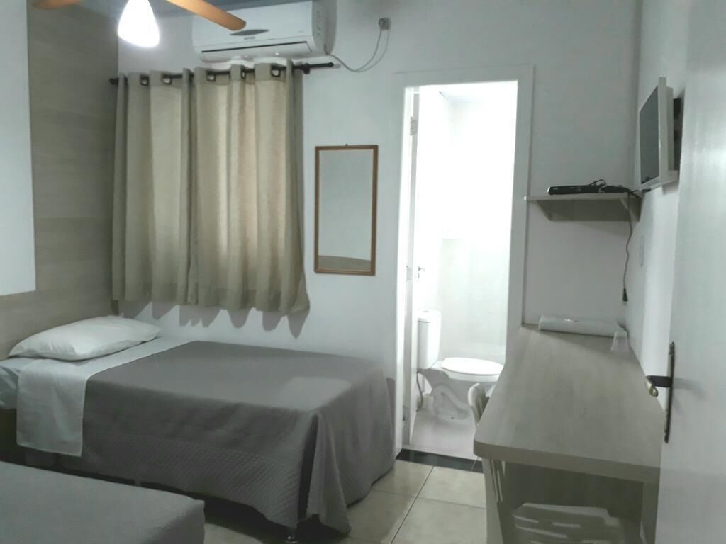 Camera con letto matrimoniale o 2 letti singoli | Una scrivania, insonorizzazione, Wi-Fi gratuito, lenzuola