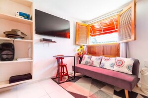 TV - Casa Rachel, a place to enjoy the old walled city (Cartagena)
