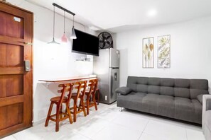 TV - Casa Rachel, a place to enjoy the old walled city (Cartagena)