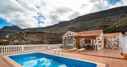 Finca Artemi - Canarian Style farmhouse with private pool