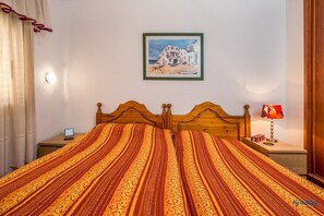 1 Schlafzimmer, Bügeleisen/Bügelbrett, Bettwäsche