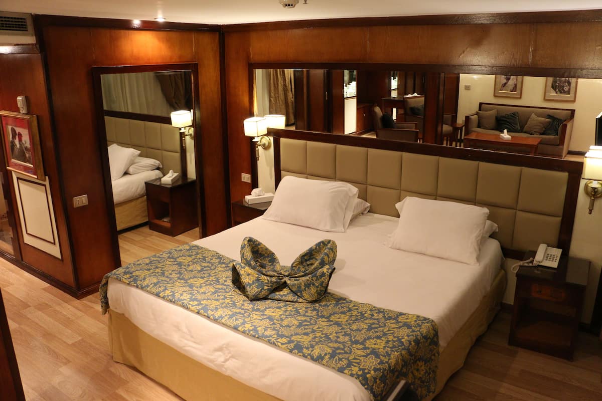 Suite (Upper Deck)