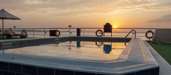 MS Nubian Sea Lake Cruise